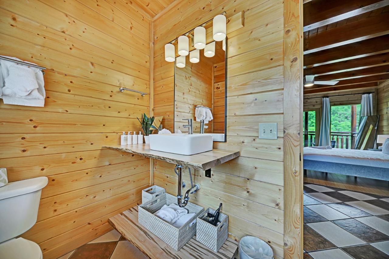 Gorgeous Large Mountain View Cabin W Hot Tub, Free Wifi, Games Villa Sevierville Kültér fotó
