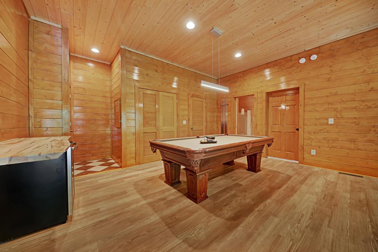 Gorgeous Large Mountain View Cabin W Hot Tub, Free Wifi, Games Villa Sevierville Kültér fotó