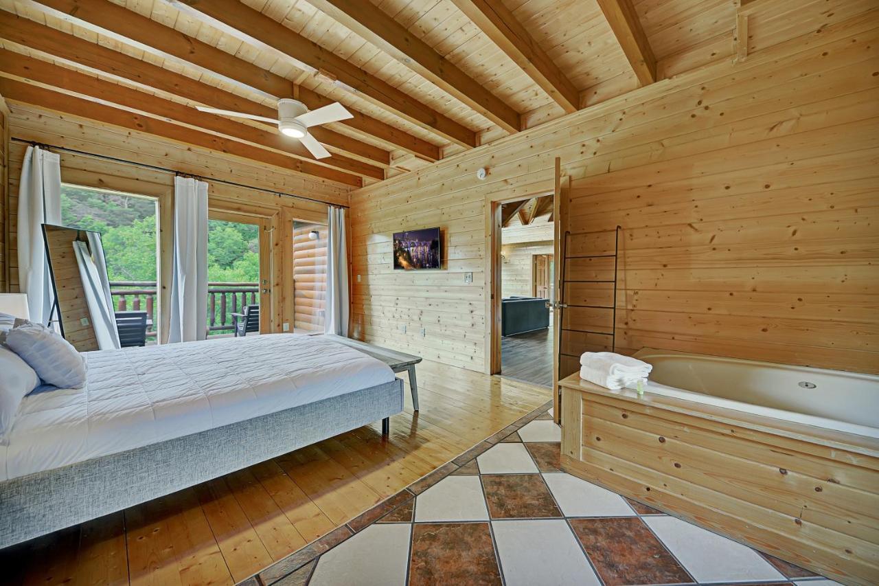 Gorgeous Large Mountain View Cabin W Hot Tub, Free Wifi, Games Villa Sevierville Kültér fotó