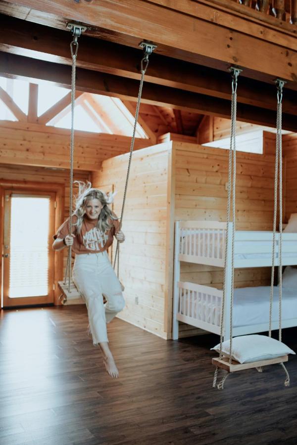 Gorgeous Large Mountain View Cabin W Hot Tub, Free Wifi, Games Villa Sevierville Kültér fotó